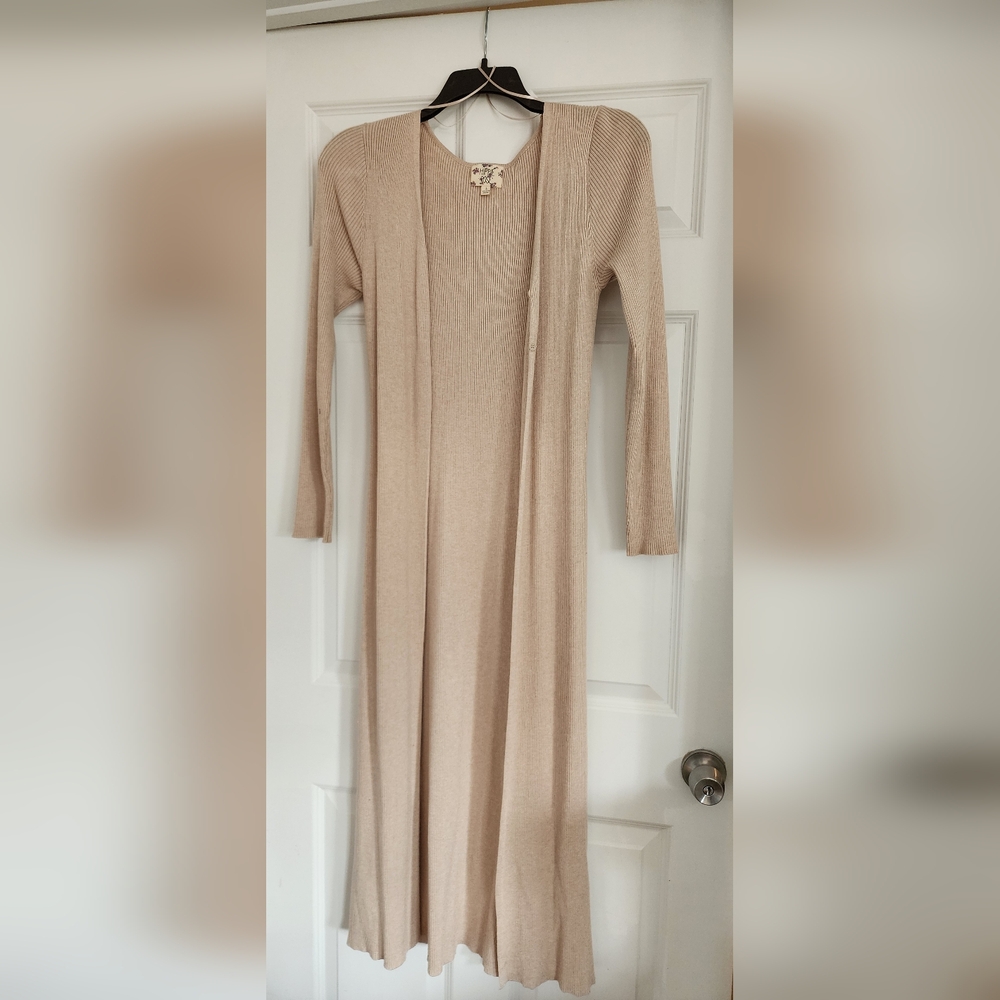 Elegant Beige Ribbed Knit Dress